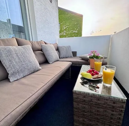 Schick, Gemuetlich & Naehe Therme Appartement *